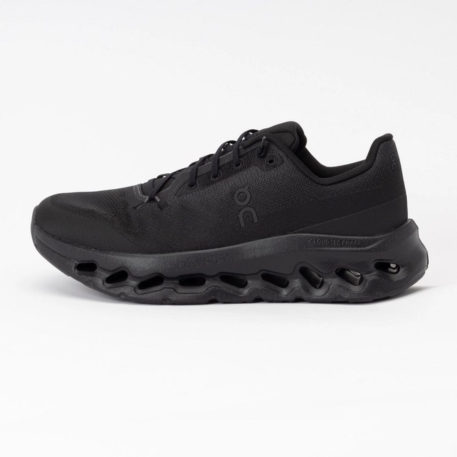 Sneakers On Running Men Cloudtilt Eclipse Black