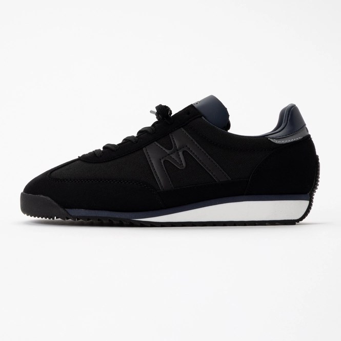 Trainers Karhu Unisex Mestari Jet Black / India Ink
